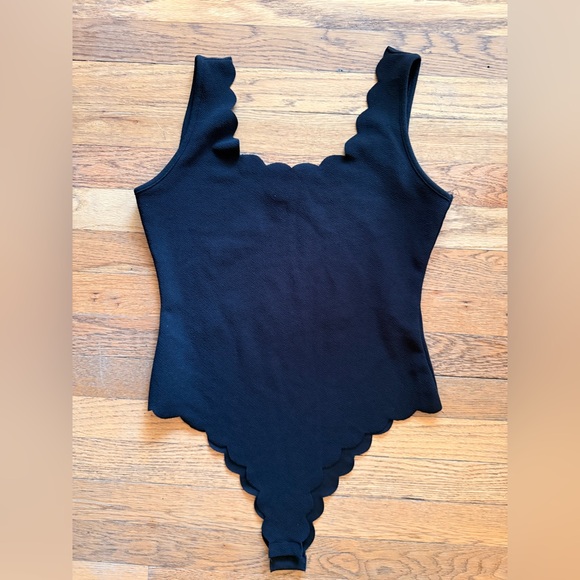 SHEIN Black Scalloped bodysuit - Picture 1 of 2